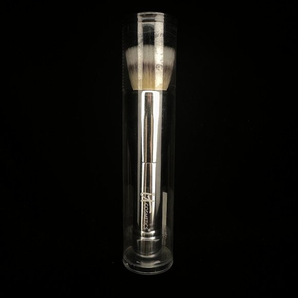 IT Cosmetics Heavenly Luxe Plush Paddle Foundation Brush - Picture 1 of 5